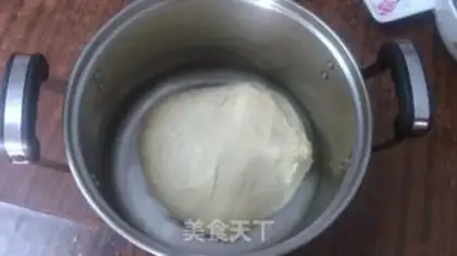 Make Chinese coconut-cracker step 6