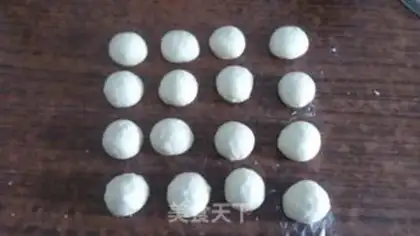 Make Chinese coconut-cracker step 8