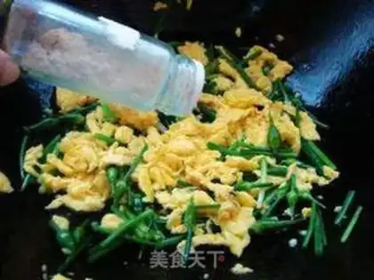 Make Fried eggs with moss step 5