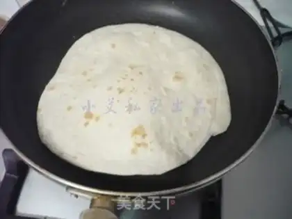 Make Old Beijing chicken roll step 8