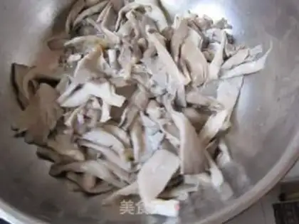Make Pork and mushroom dumplings step 0