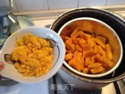 Make Pumpkin in vegan clothes step 1