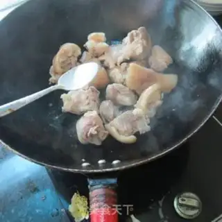 Make Red burning pig hoof step 2