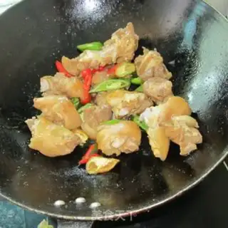 Make Red burning pig hoof step 7