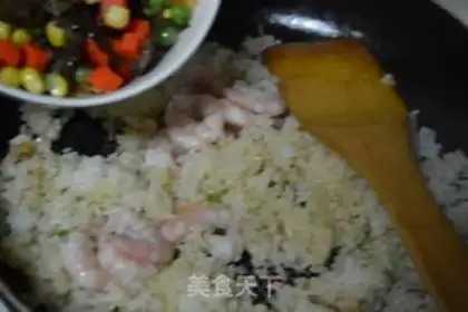 Make Shrimp rice step 7