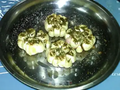 Make Rosemary makes garlic step 11