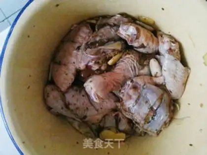 Make The fragrance of chicken wings and legs step 3