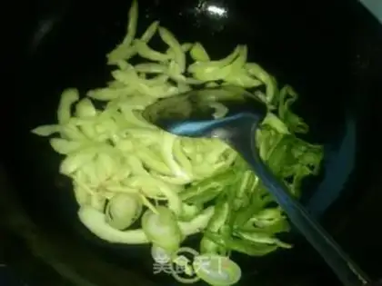 Make Gold-cracking mushrooms step 2