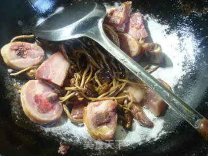 Make Tea mushrooms for chicken legs step 4