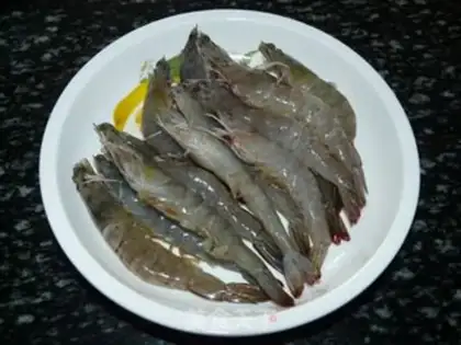 Make Thai red curry shrimp step 0