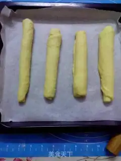 Make caterpillar toast step 15