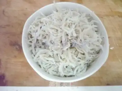 Make Spicy silver fish dry step 2