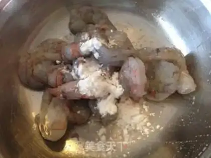 Make Cashew shrimp step 1