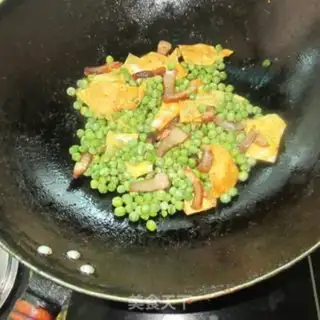 Make Scrambled beans with egg skin step 6