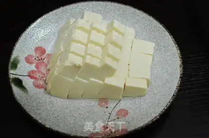 Make Tofu soup step 1