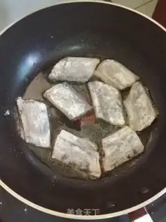 Make Jell-O fish step 5