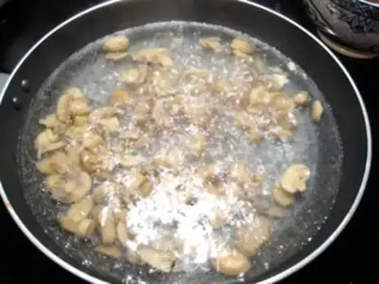 Make A little steak with wine step 4