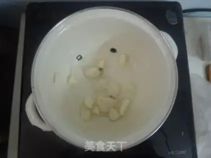 Make Five fragrance chickens step 2