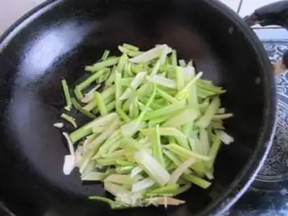 Make Celery lily shrimp step 6