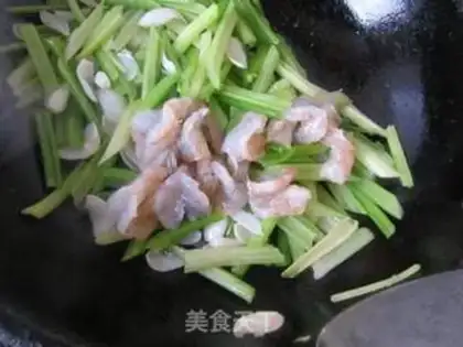 Make Celery lily shrimp step 9