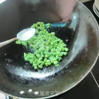 Make ♪ Four seasons of bean fried egg skin ♪ step 2
