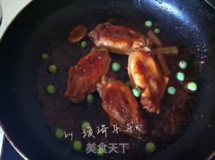 Make Tomato juice and fried chicken wings step 6
