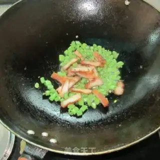 Make ♪ Four seasons of bean fried egg skin ♪ step 4