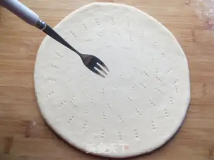 Make Homemade barbecue pizza step 6