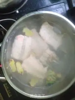 Make Salmon bone soup step 2