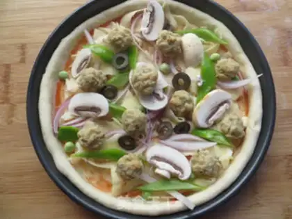 Make Homemade barbecue pizza step 12
