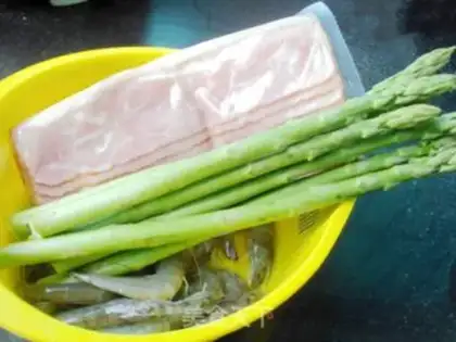Make Shrimp bacon rolls step 0