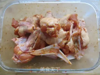 Make Cracker-coated chicken wings step 2