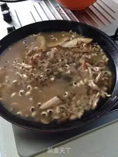 Make Ink fish and bean soup step 8
