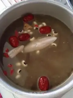 Make Ink fish and bean soup step 10