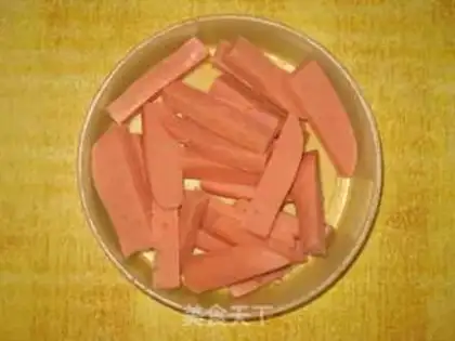 Make Garlic fried sausage step 1