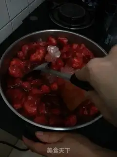 Make Homemade strawberry sauce step 2