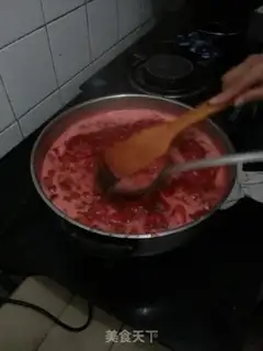 Make Homemade strawberry sauce step 4