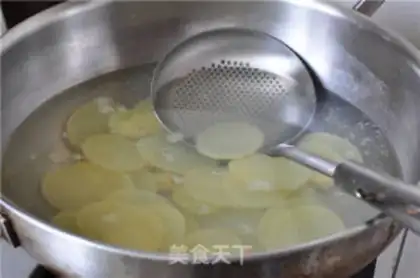Make Potato bacon pizza step 17