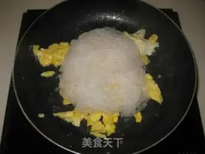 Make Fan fried eggs step 5