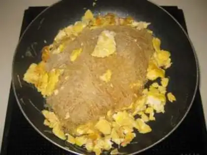 Make Fan fried eggs step 6