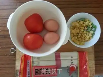 Make Tomato egg noodles step 0