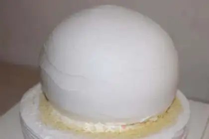 Make Football cake step 17