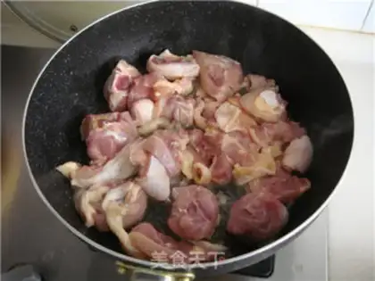 Make The chicken leg of the mushroom step 4