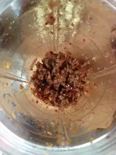 Make walnut date mud cake step 3