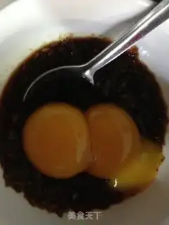 Make walnut date mud cake step 5