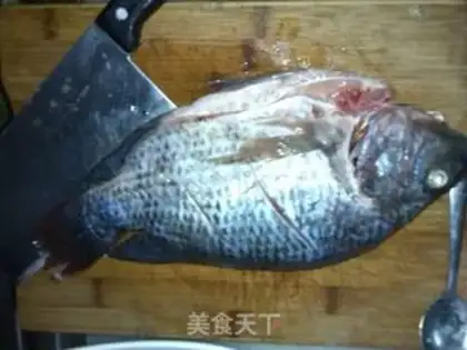 Make A red-burned tilapia step 1
