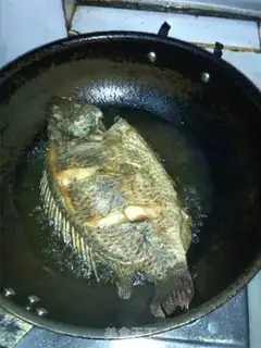 Make A red-burned tilapia step 4