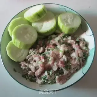 Make Pork melon box step 1
