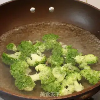 Make A little mushroom with quail eggs step 1