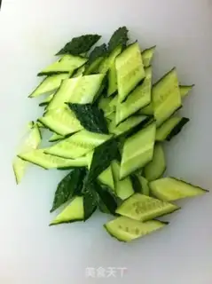 Make cucumber-mucked eggs step 2